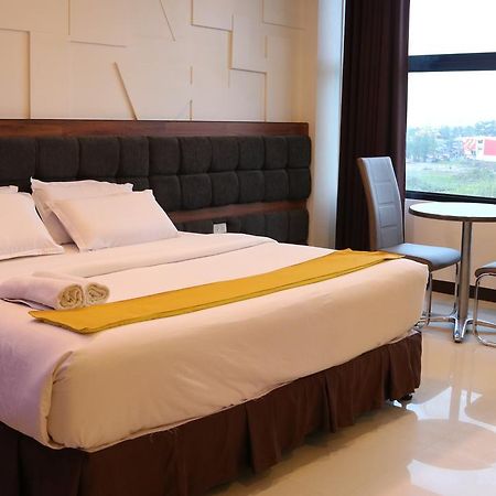 Amaris Suites Butuan City Buitenkant foto