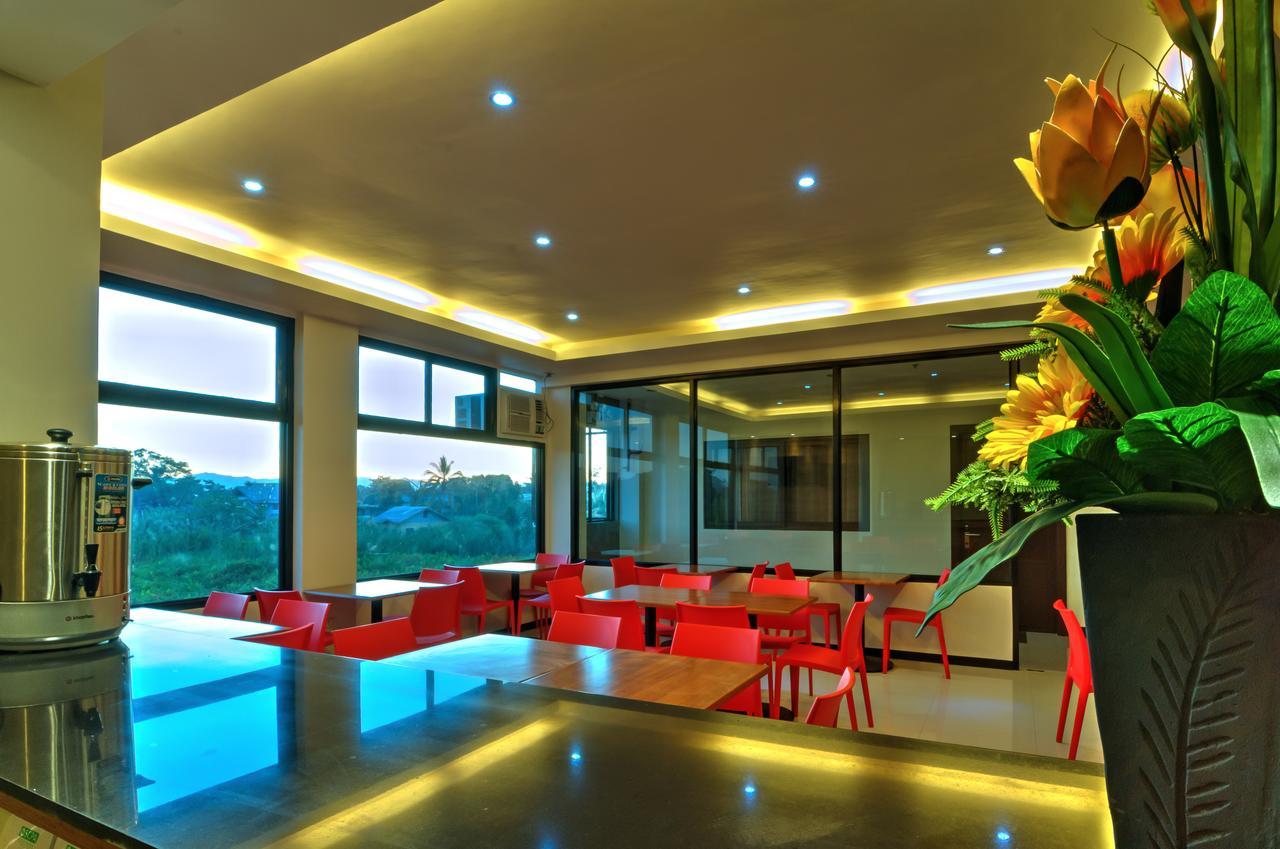 Amaris Suites Butuan City Buitenkant foto