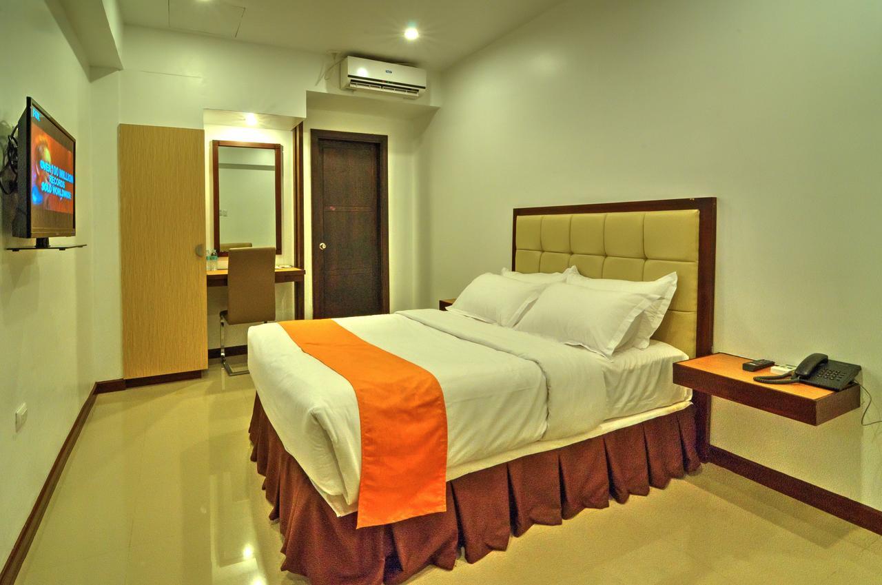 Amaris Suites Butuan City Buitenkant foto