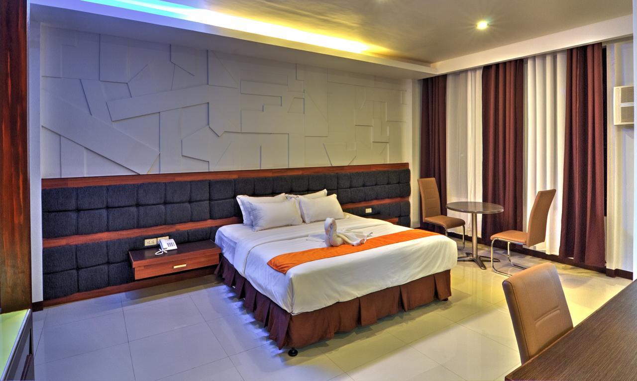 Amaris Suites Butuan City Buitenkant foto
