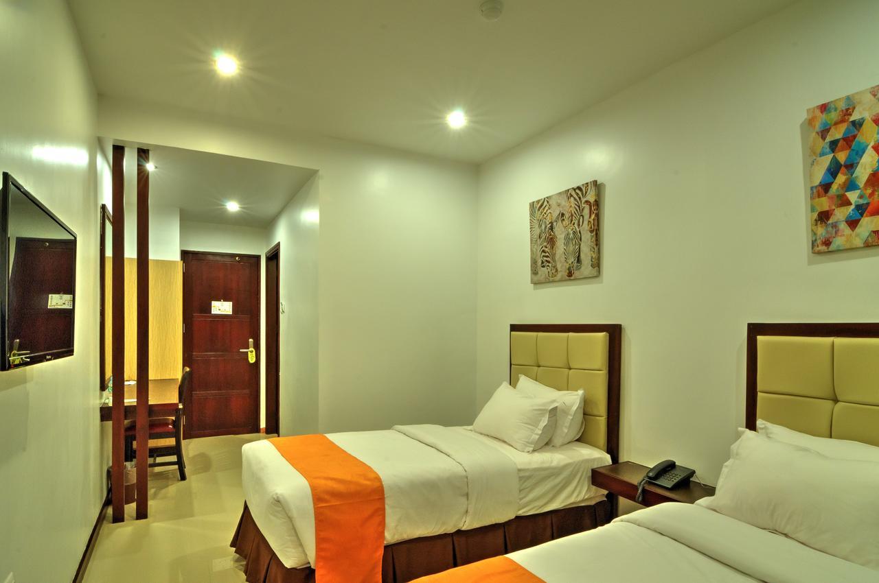 Amaris Suites Butuan City Buitenkant foto