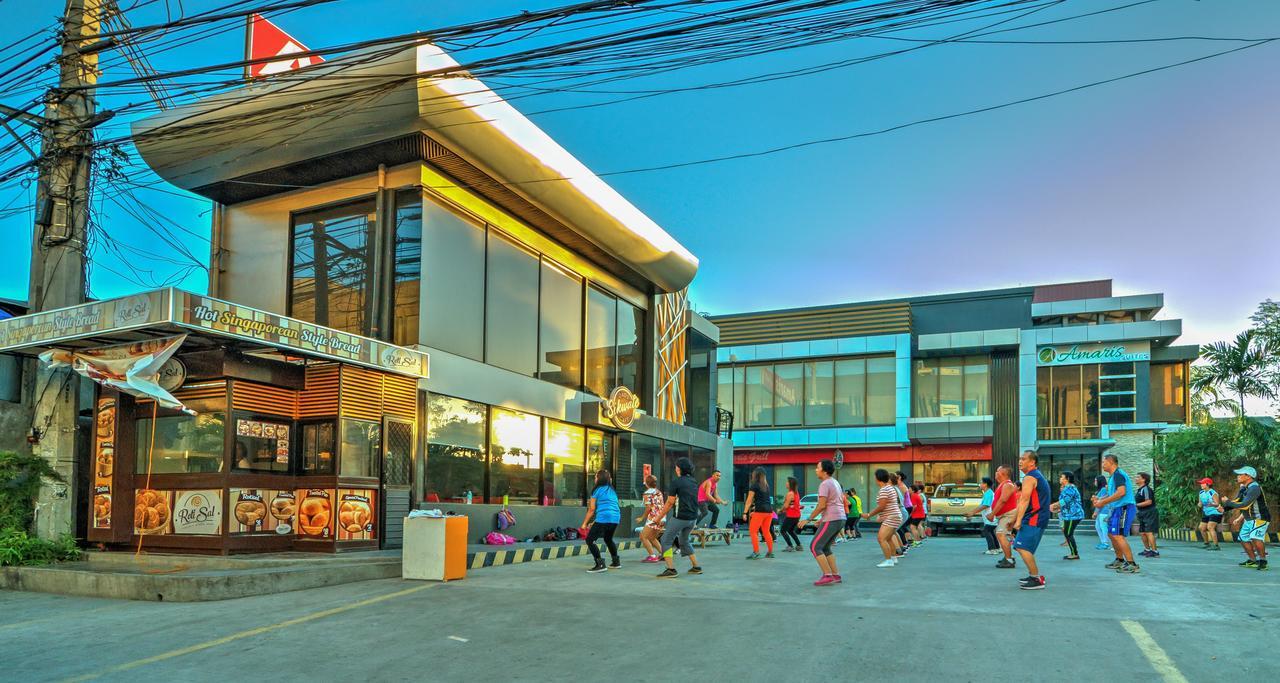 Amaris Suites Butuan City Buitenkant foto
