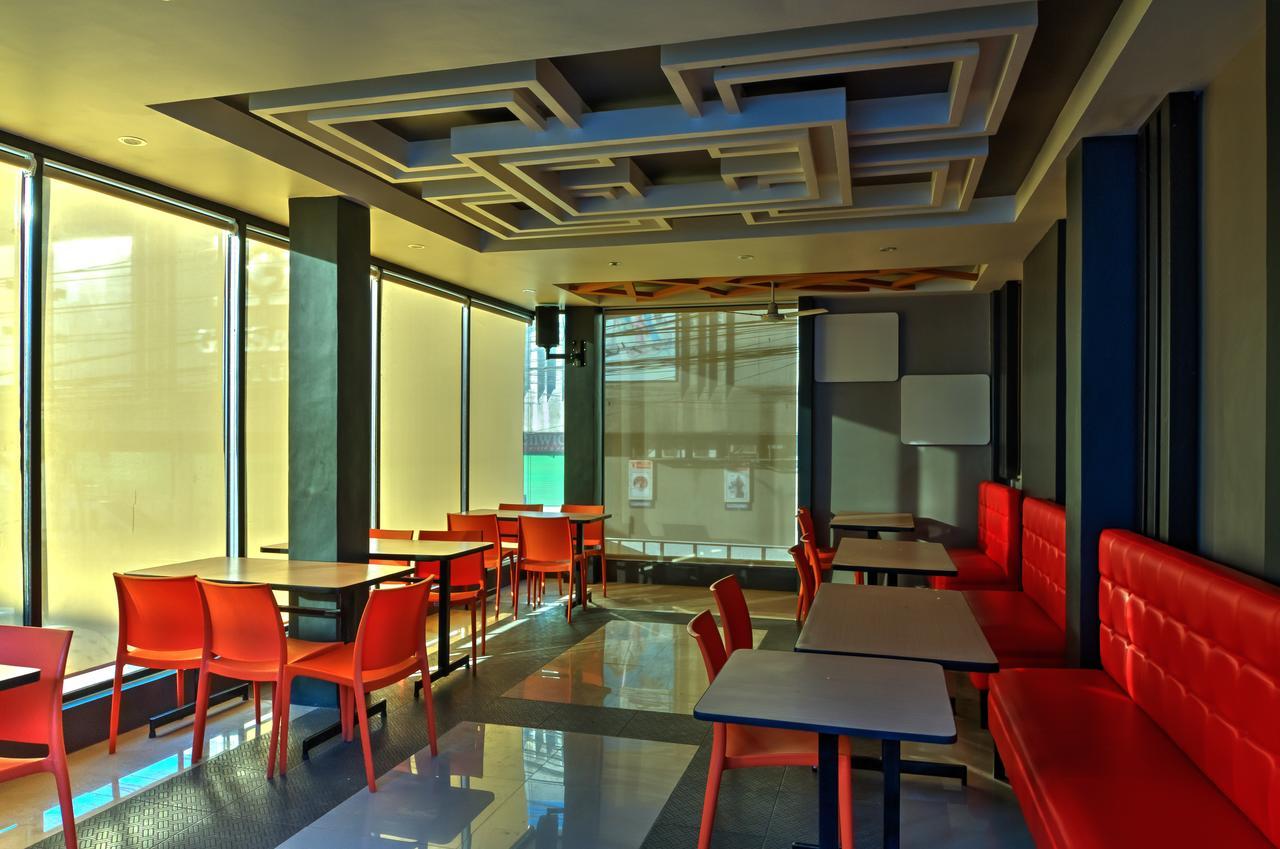 Amaris Suites Butuan City Buitenkant foto