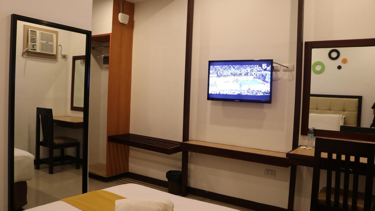 Amaris Suites Butuan City Buitenkant foto